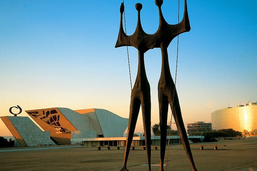 Der Platz der Drei Gewalten Brasilia Embratur GloboTur
